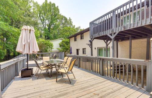 Deck and Game Room Family Home in Stockbridge! - Foto 34
