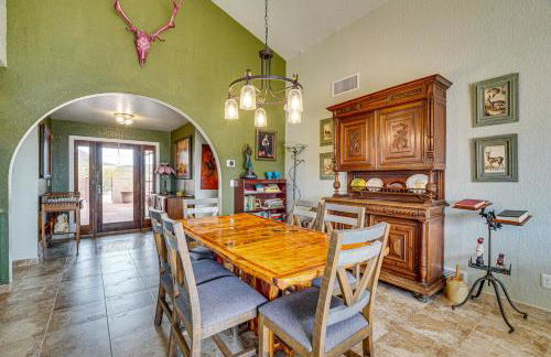 Views and Fire Pit Hilltop Retreat in Rio Rico! - Foto 7