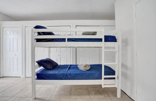 Central Stunning Villa with Heated Pool Cabana - Foto 27