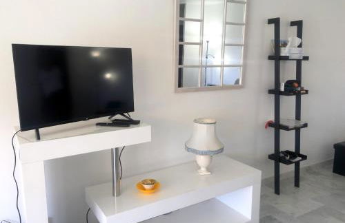 Oasis Méditerranéen Piscine & Parking Calme absolu - Photo 24