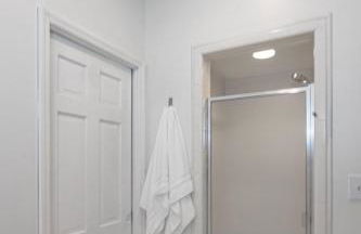 Group Getaway 6BR Near Fort Benning Huge Kitchen Private Yard - Foto 23