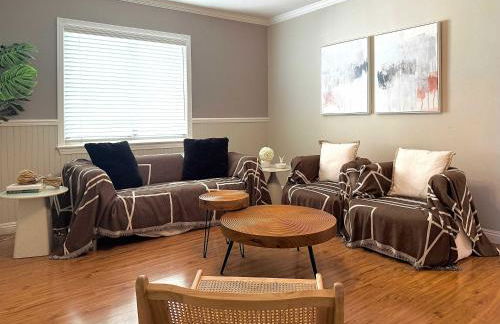 Marbella Lane - Charming 4BR Bungalo for Relaxing Retreat - Foto 13