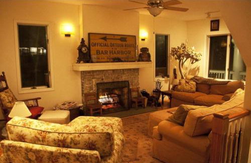 Impressive Cabin with a Pool and Hot Tub Ideal for Weekend Getaways in the Catskills - Foto 48