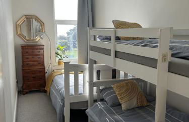 Seaview Retreat Private Parking - Photo 7