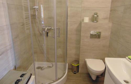 Pod Gwiazdami - całoroczny domek na Kaszubach - Foto 7