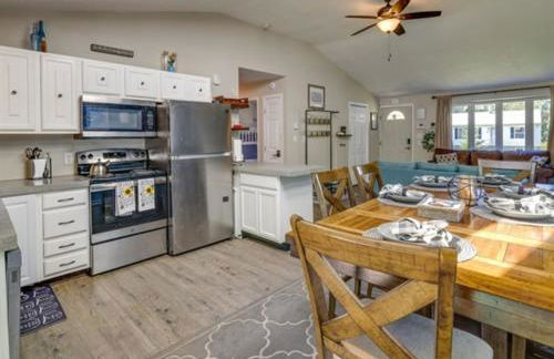 3 BR 2 BA Modern home with private hot tub, fire pit and lake view, Dogs ok! - Foto 4