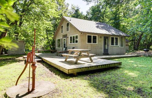 Charming Getaway Rustic Cabin on West Battle Lake - Foto 1