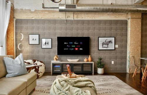 Luxury Downtown Loft Getaway with Gym, Pool, Game room - Foto 31