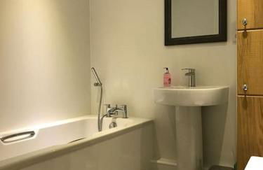Luxury Flat, 20 Minutes by train from Edinburgh - Foto 4