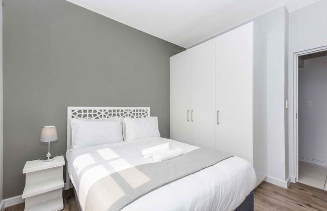 Easy Stay - The Median - Photo 14