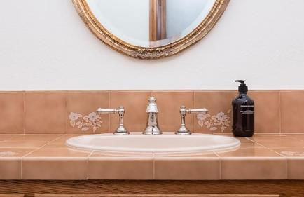 Cathedral by AvantStay Charming Secluded Estate w Sauna Pool Table Views of the Rolling Hills - Foto 39