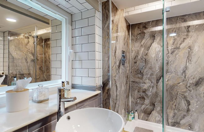 Beautiful Georgian Duplex - Photo 35