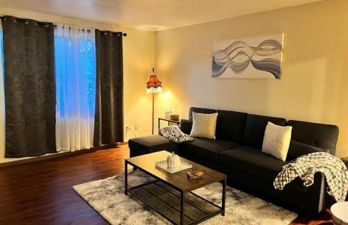 Quiet Cozy 2BR APT Black out Curtains - Foto 1