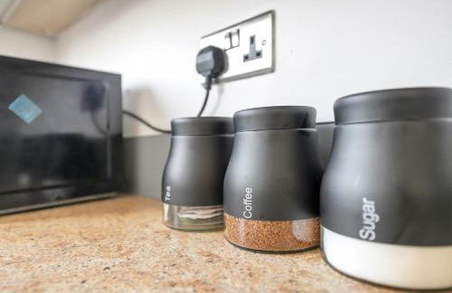 Awesome Games Room House! East Midlands Airport, Donington Park, with FREE parking - Foto 18