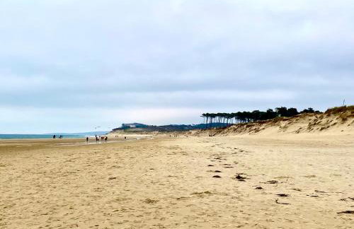 Aux pieds des plages, du port, de la piste cyclable et des commerces de proximité, un studio au dernier étage avec une vue panoramique sur le Bassin d'Arcachon, entièrement rénové, dans une résidence avec piscine - Foto 28