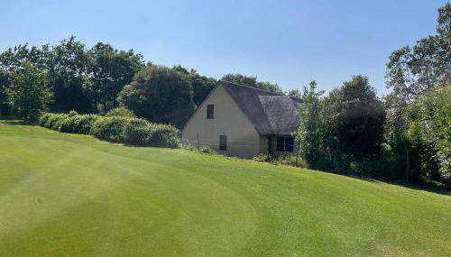 Cottage YVEL au Pied du lac au Duc, son Golf et sa Base Nautique - Foto 2