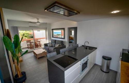 Apartasuites Royal Zahara, Máximo confort con vistas al mar - Photo 12