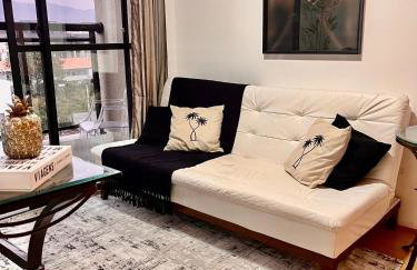 Aconchego e localização, a 10 minutos de CAMINHADA da praia e a 26 minutos de carro do RIR26, com vaga de garagem e 2 banheiros para maior conforto dos nossos hóspedes - Foto 3