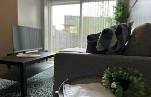 New Stylish House - Sleeps 7 - Free Parking - Contractors Welcome - Wifi - Foto 9