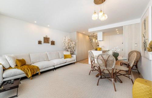 Riverside duplex by the sea with pool and balcony - Foto 1