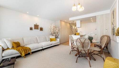 Riverside duplex by the sea with pool and balcony - Foto 1