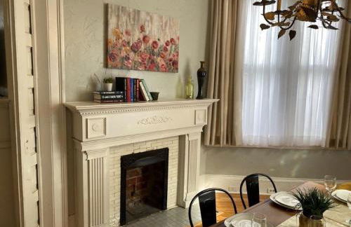 Dauphin District Darling #1-Downtown, Restaurants - Foto 55