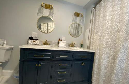 It’s Showtime-Book Lally’s House! Steps to Common! - Foto 5