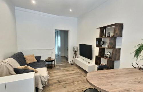 Bel appartement rdc détente Balnéo & Ciné & Terrasse proche Centre Gare Amiens - Foto 10