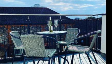 Lees Lookout Holt ,2 bedroom luxury apartment with private parking - Foto 5