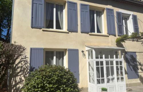 Elivi Elegant Art Deco house with Garden Walk to the Heart of Town - Photo 23