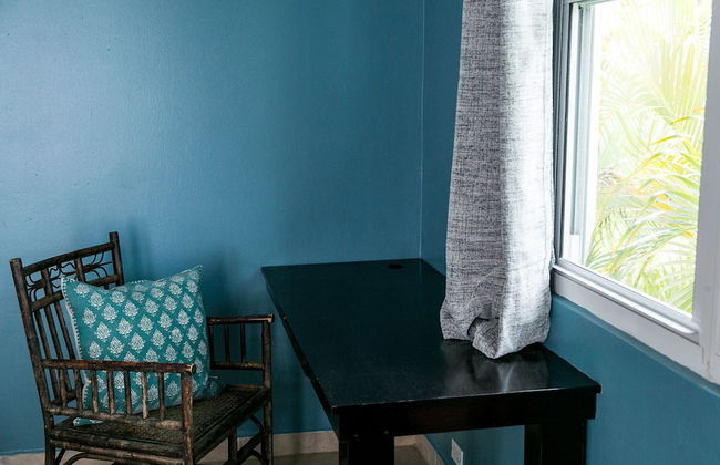 Numero Uno Beach Apartments - Photo 9