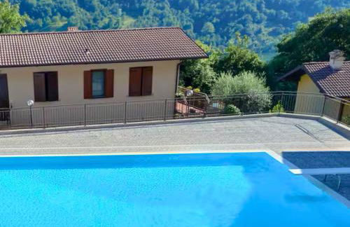 Lakefront Apartment with Panoramic Pool - Foto 29