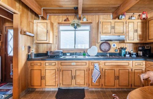 Quaint Cabin in Serene Lakes - Close to Skiing! - Foto 25