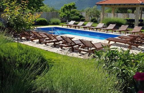 Villa Popovića dvori - Foto 27