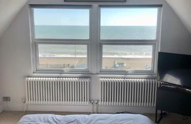 Beautiful 4 Bed Beach House - Foto 12