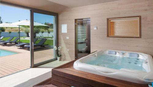 Villa Royal Green - Photo 2