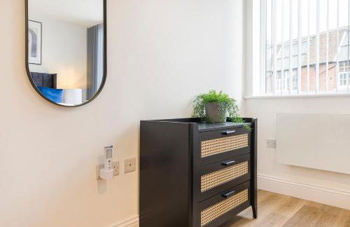 Stylish 2BR 2BA Flat in Gravesend Sleeps 4 - Foto 36