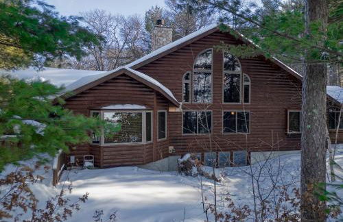 LogLand Lakehouse in Arbor Vitae WI - Foto 41