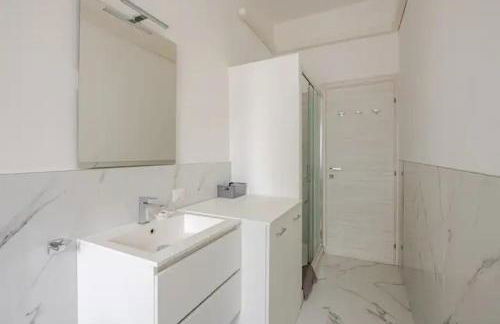 Like at Home - Close to Metro, Stadio San Siro, Duomo with private parking place - Foto 13