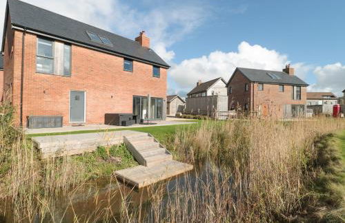 Agua de Plata, 16 Wakeling Island, Silverlake - Photo 2