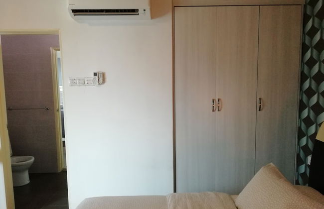Lawang Suite 1 Bedroom Corner Apartment - Photo 24