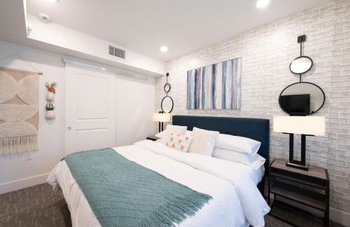 King Bed-Walk Downtown-Free Garage Parking-Laundry - Foto 8