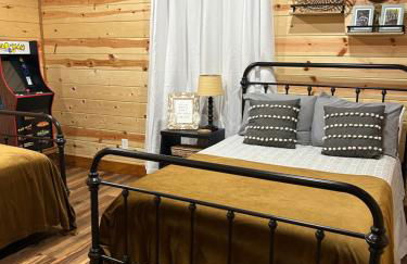 Livin on the Edge Cabin in Albert Pike, Beautiful! - Foto 6