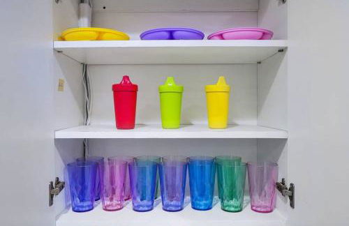 Escape GameRoom, BAR, BBQ, Spacious,KING Bed, All Luxury mattresses, Near Beach, 6 blocks away from Bars, Nite Clubs, Res, Shops - Photo 26