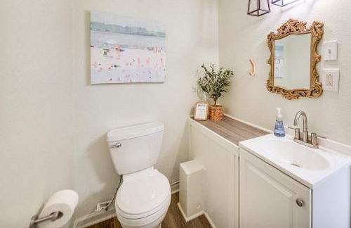 Pet-Friendly Buxton Home with Balcony, 2 Mi to Beach - Foto 25