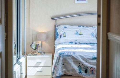 Manor 5 Lodge - 2 Bedroom Lodge - Pendine - Photo 82