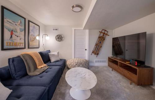 The Yellow Door Denver - Mid Century Design & Comfort - Foto 18