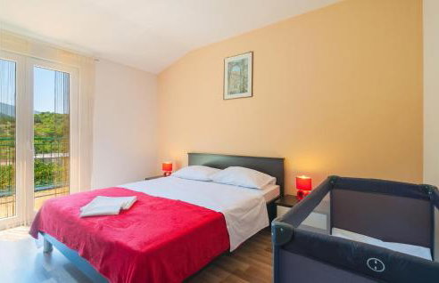 Four-Bedroom Holiday Home Kucice With A Fireplace 09 - Photo 22