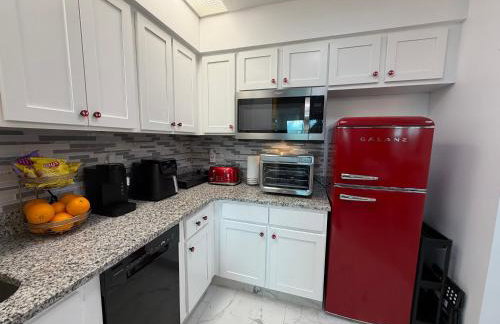 Disney Princess and Heroes Apartment Accessible - Foto 33