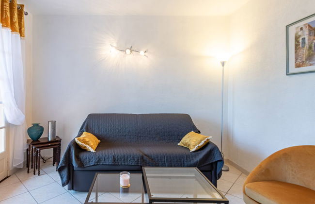 1 bedroom Apartment in Carqueiranne with garden - Photo 10